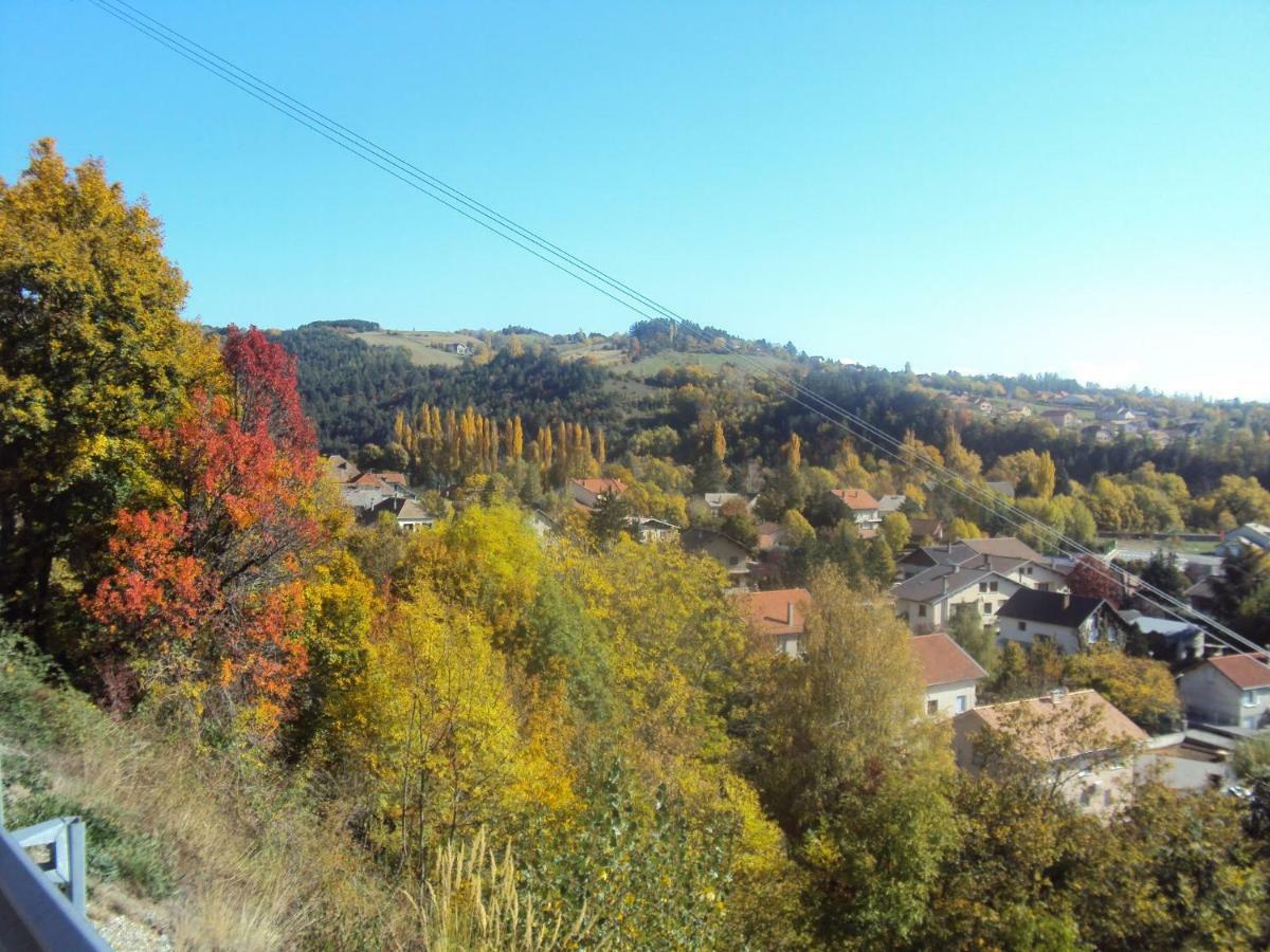 Apartamento Chez Francoise La Roche-des-Arnauds Exterior foto